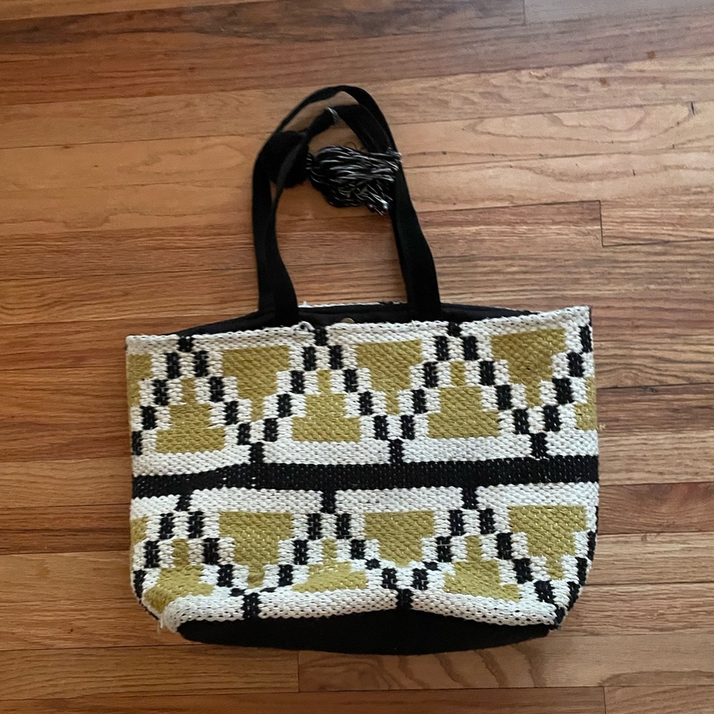 Love stitch tote